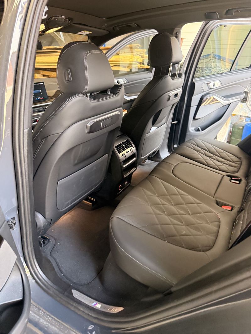 Banquette arrière cuir nettoyée par Care