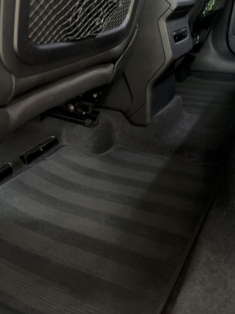 Sièges arrière et moquette Audi Q6 aspirés par Care